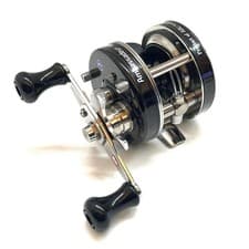 Abu Garcia Ambassadeur 7000 C3 Round Baitcasting Reel
