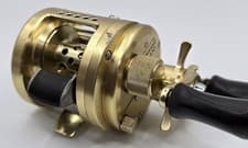 Shimano Calcutta Conquest Baitcasting Reel