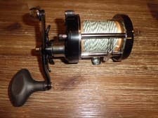 Abu Garcia Ambassadeur 7000 C3 Round Baitcasting Reel