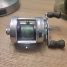 Abu Garcia Ambassadeur 7000 C3 Round Baitcasting Reel
