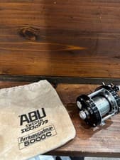 Abu Garcia Ambassadeur 7000 C3 Round Baitcasting Reel
