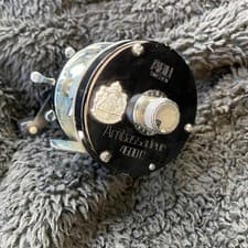 Abu Garcia Ambassadeur 7000 C3 Round Baitcasting Reel