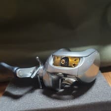 Shimano Metanium MGL Baitcasting Reel