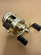 Shimano Calcutta Conquest Baitcasting Reel