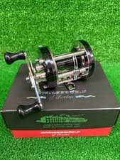 Abu Garcia Ambassadeur 7000 C3 Round Baitcasting Reel