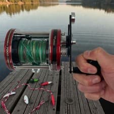 Abu Garcia Ambassadeur 7000 C3 Round Baitcasting Reel