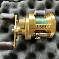Shimano Calcutta Conquest Baitcasting Reel