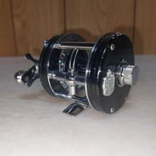 Abu Garcia Ambassadeur 7000 C3 Round Baitcasting Reel
