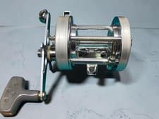 Abu Garcia Ambassadeur 7000 C3 Round Baitcasting Reel